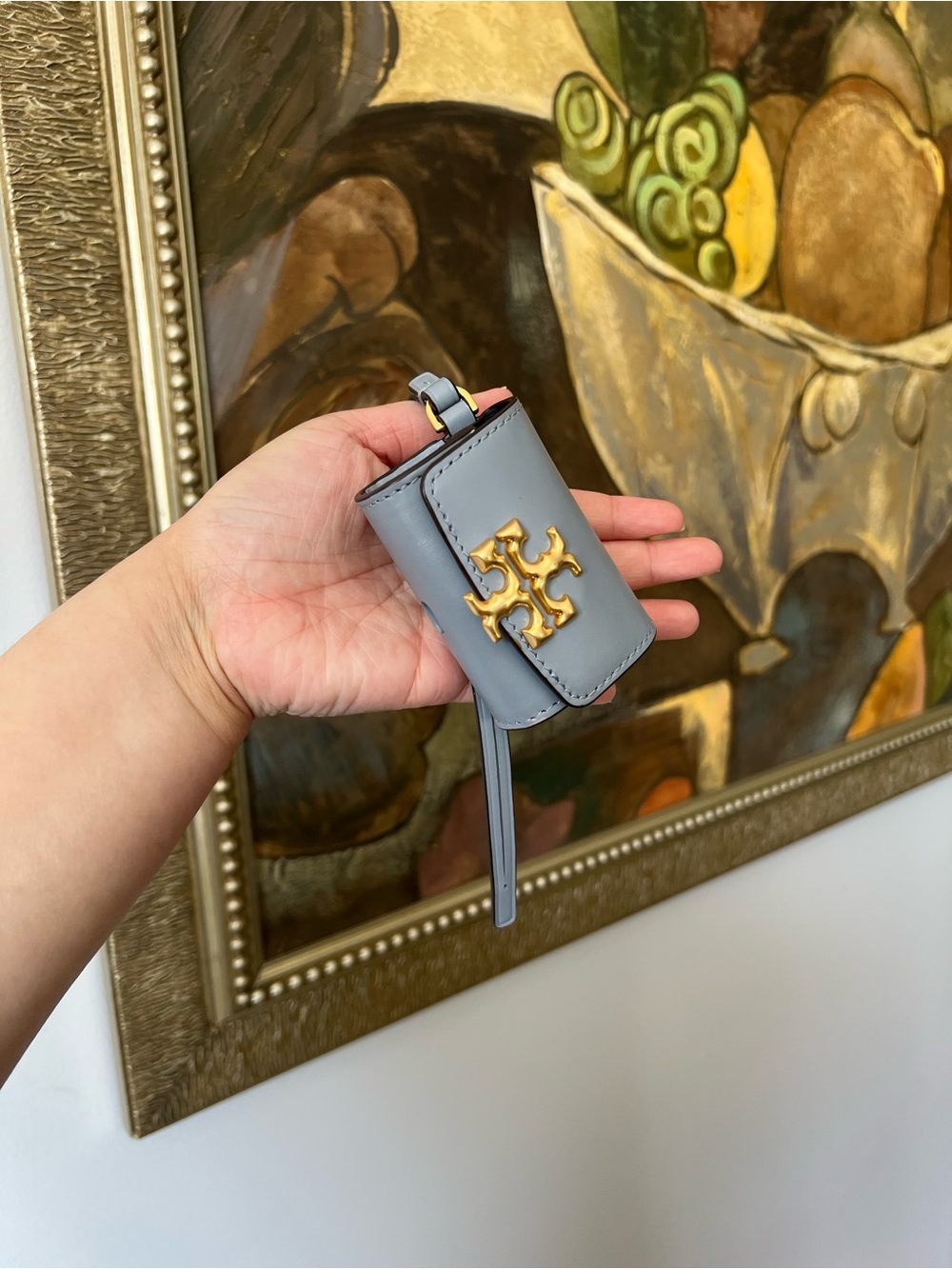 Tory burch Blue Eleanor Airpods Case - Picture 12 of 15